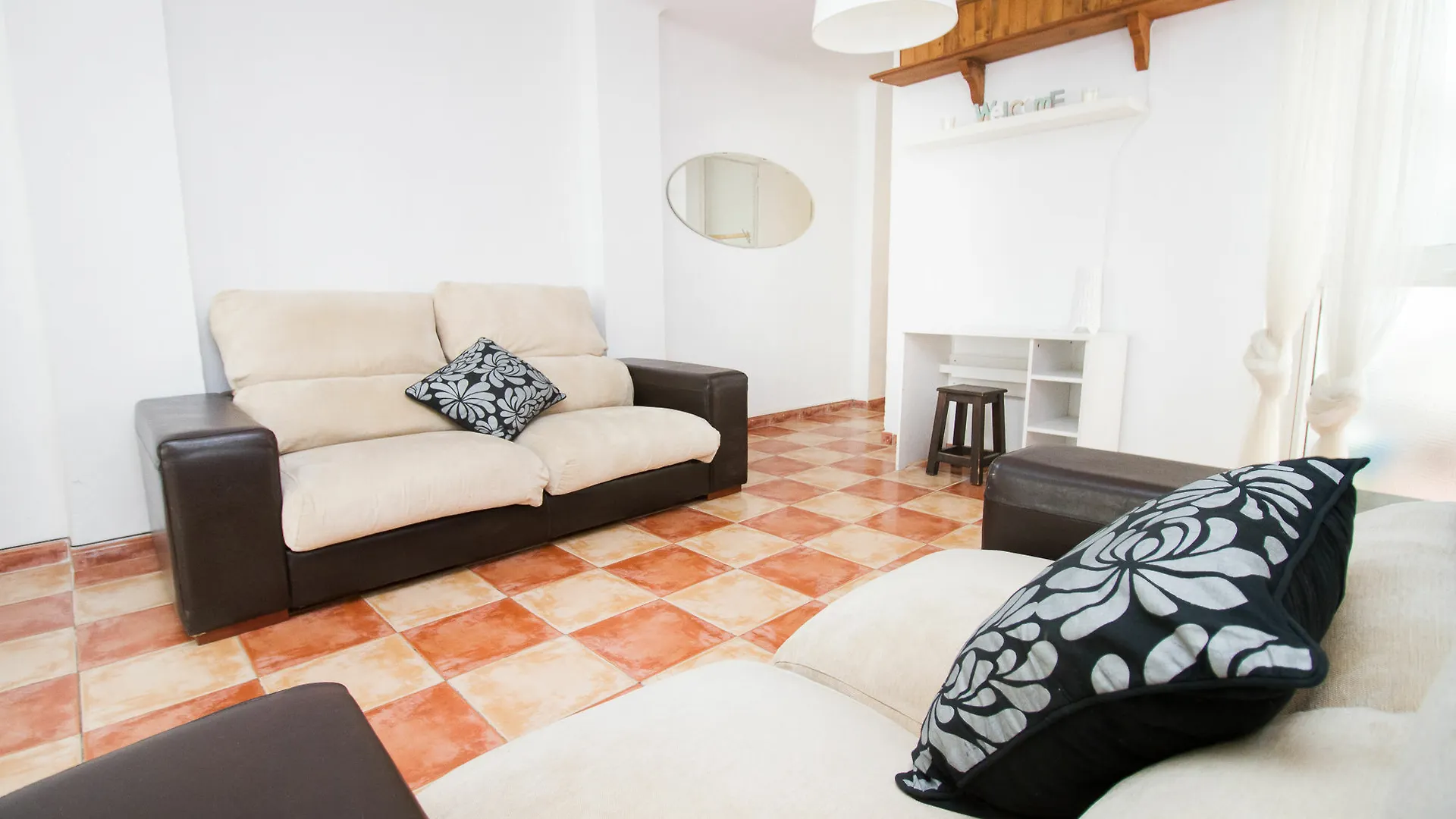 Calle Hernan Ruiz - Very Spacious location